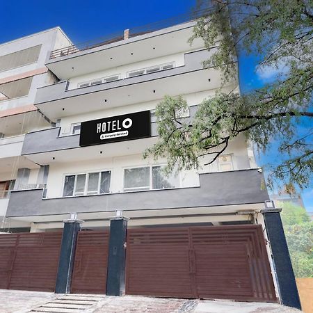 Super Hotel O Sector 43 غورغاون المظهر الخارجي الصورة