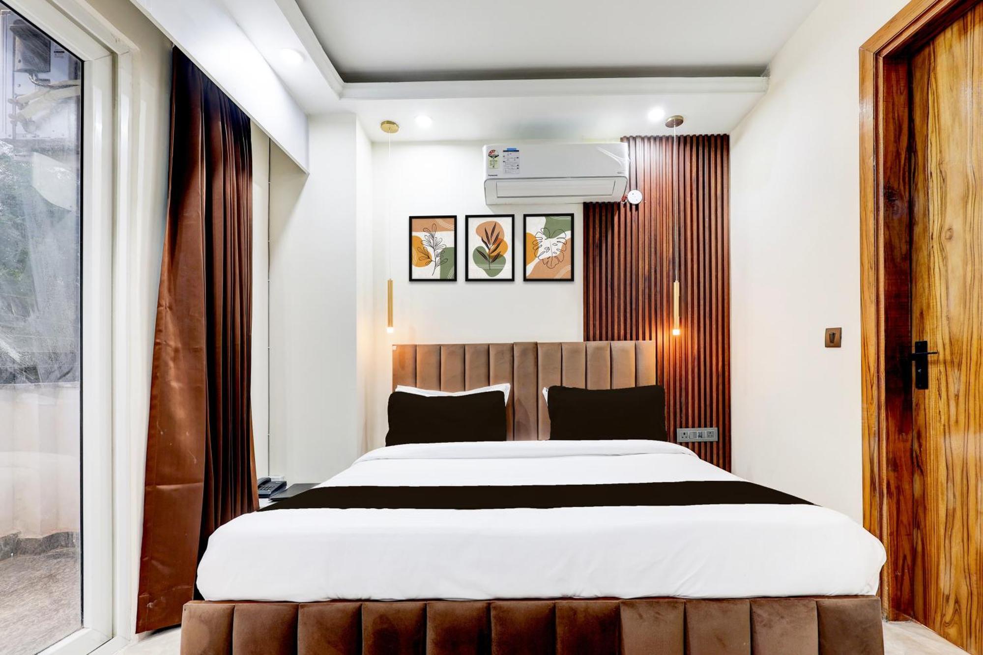 Super Hotel O Sector 43 غورغاون المظهر الخارجي الصورة